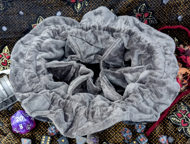F&F Pocket Dice Bag | Vampire