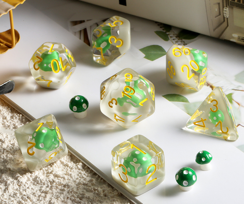 DH Floral Inclusion Standard Dice Set | Mushroom - Green