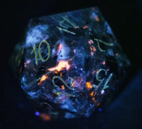 UD Gemstone D20 | Emberlite