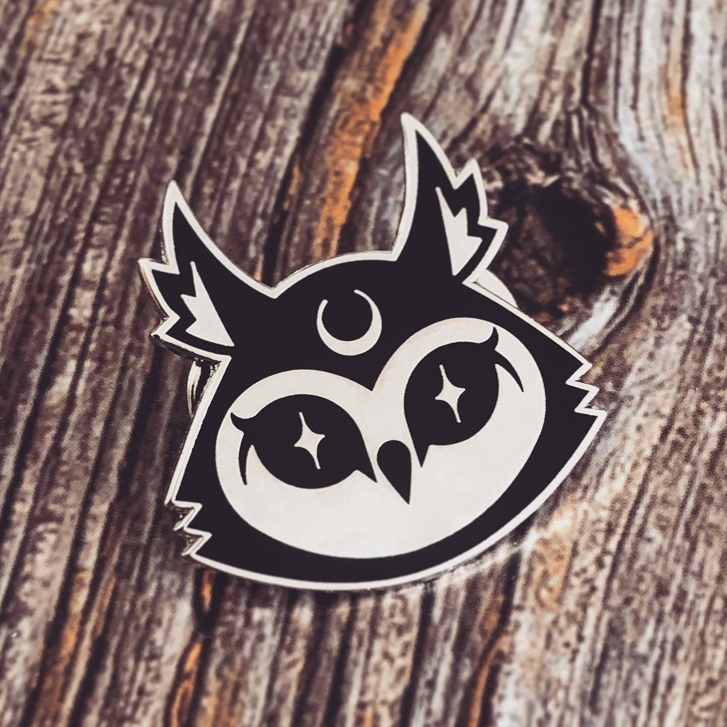 FCC Enamel Pin | Stolas