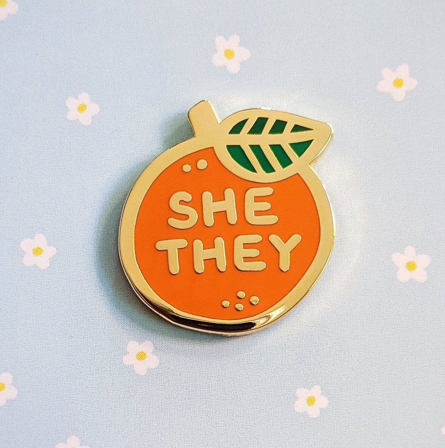 Misomomo Enamel Pin | Pronouns