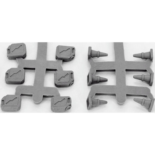 Modern Accessories (Gas Cans and Pylons) [Reaper 49010]